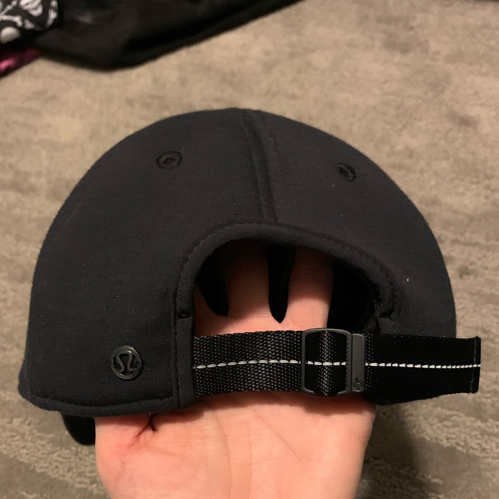 Lululemon black adjustable hat